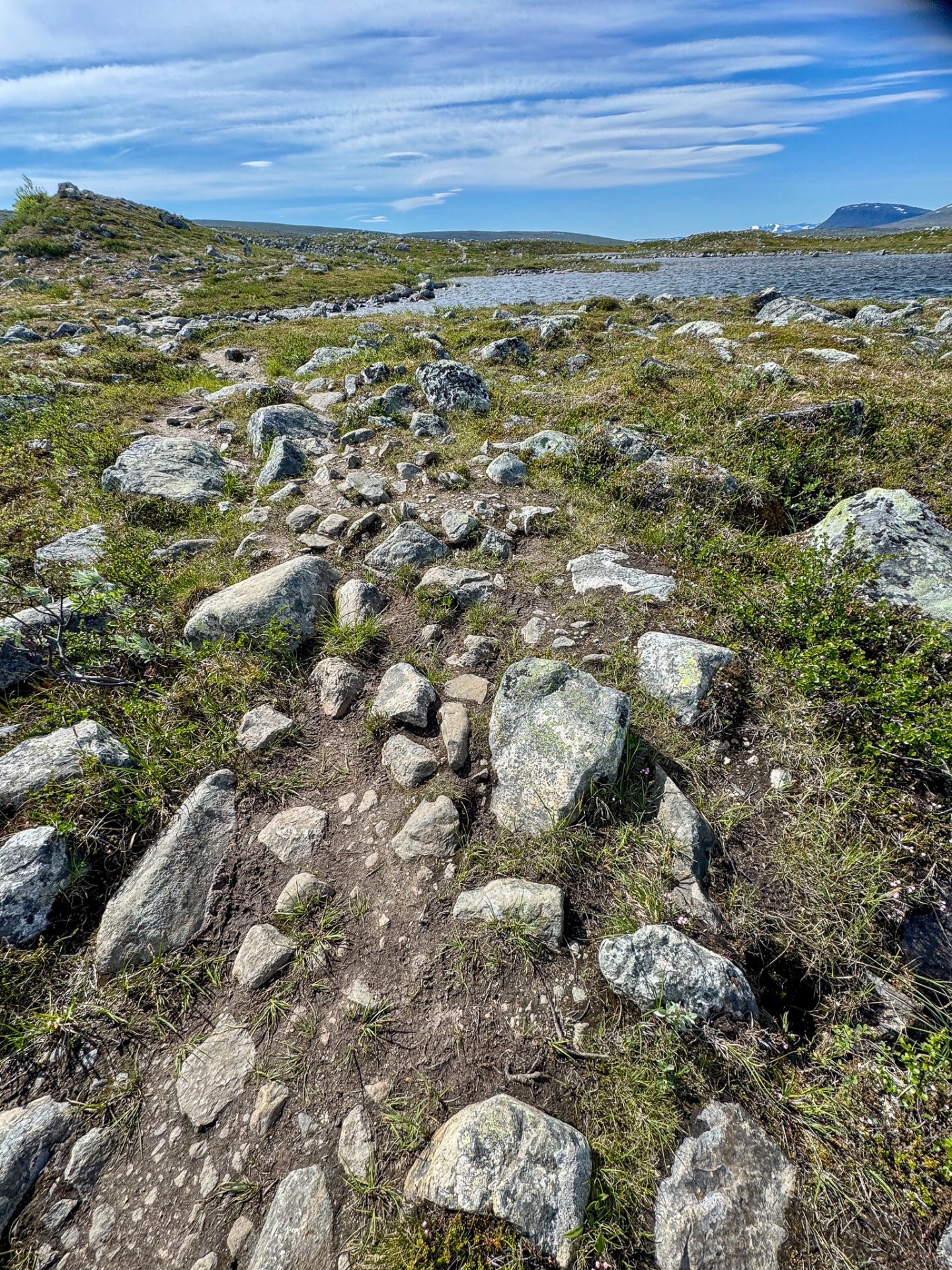 Reitti oli usein kuvassa näkyvää, eli kivikkoisen hankalaa!