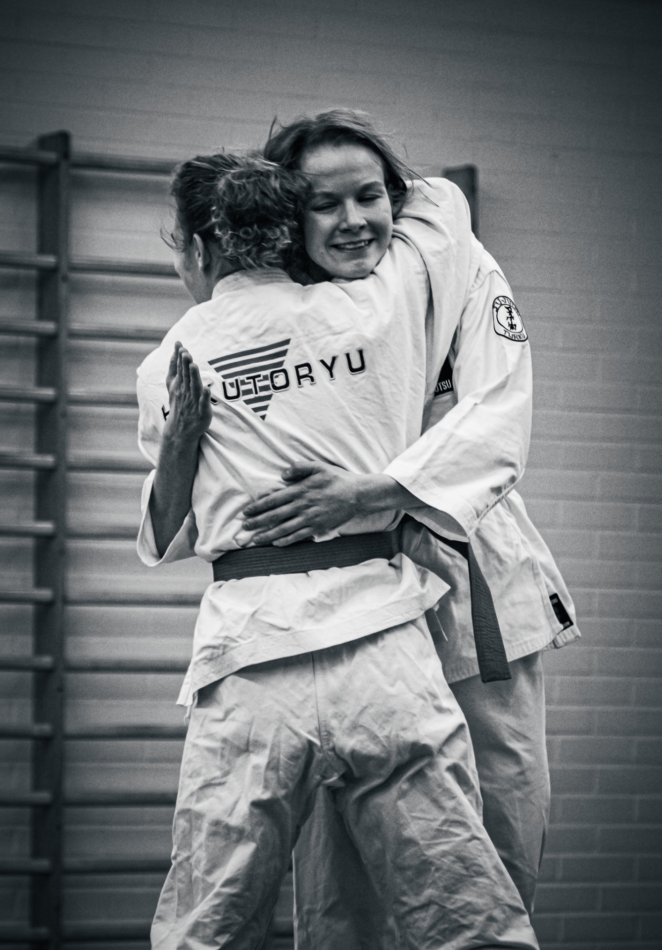 Taistelun loputtua ollaan taas ystäviä.